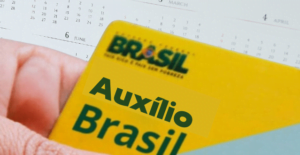 A Caixa começa a pagar nesta segunda-feira (14) a parcela de fevereiro do Auxílio Brasil aos beneficiários com Número de Inscrição Social (NIS) final 1. O valor mínimo do benefício é R$ 400