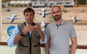 Eduardo Bolsonaro e ministro do Turismo visitam Barcelos