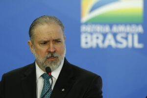 PGR pede arquivamento de processo contra Bolsonaro por vazamento sigiloso