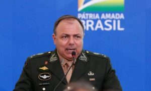 Ex-ministro Pazuello antecipa aposentadoria do Exército para se candidatar nas eleições