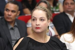 em entrevista à rádio Onda Digital na manhã desta segunda-feira (21), a candidata ao governo do Amazonas, defensora pública Carol Braz, falou sobre os motivos que a levaram a participar das eleições de 2022 e ressaltou o diferencial da atuação feminina na política
