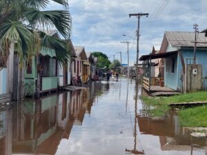 Enchentes no Amazonas: Cinco cidades em situação de emergência
