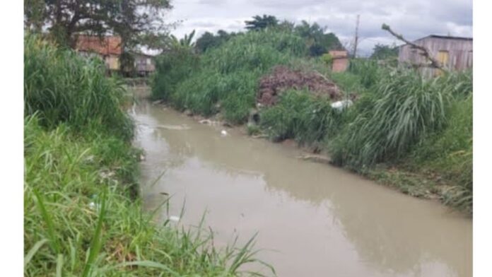 Corpo é encontrado boiando em igarapé