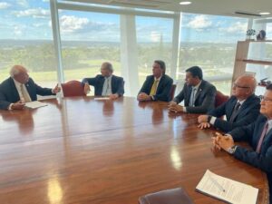 O governador do Amazonas, Wilson Lima, anunciou nesta quinta-feira (10), que o presidente Jair Bolsonaro deve vir a Manaus para assinar um decreto que isenta as indústrias da Zona Franca de Manaus da redução do IPI