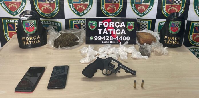 Dupla é presa com drogas e arma no Novo Aleixo