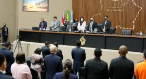 A Mesa Diretora da Assembleia Legislativa do Amazonas (Aleam) determinou o data do retorno das sessões presenciais na Casa. A partir do dia 2 de maio, as atividades regimentais acontecerão exclusivamente no modo presencial