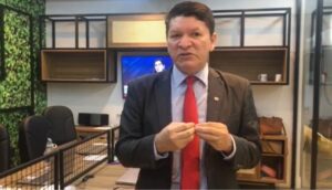 O presidente da Comitê Amazonas de Combate à Corrupção, Carlos Santiago, afirmou, em entrevista à rádio e TV Onda Digital nesta quinta-feira (28), que o grupo está recebendo denúncias da sociedade civil sobre irregularidades no processo eleitoral