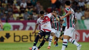 Ceará e Inter vencem; Fluminense empata e se complica na Sul-Americana