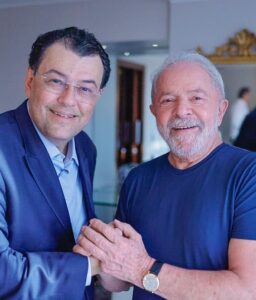 “Uma conversa entre amigos”, diz Eduardo Braga sobre encontro com Lula