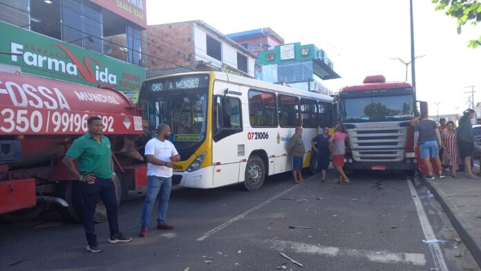 Acidente deixa 18 feridos