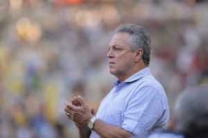 Abrel Braga não é mais técnico do Fluminense: "Minha carreira como treinador no Brasil acabou"
