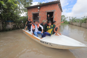 Wilson Lima anuncia repasse de R$ 1 milhão a Parintins para auxiliar vítimas da chuva