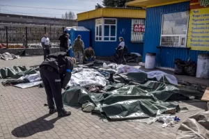 Bombardeio à estação de trem no leste da Ucrânia deixa mais de 30 mortos