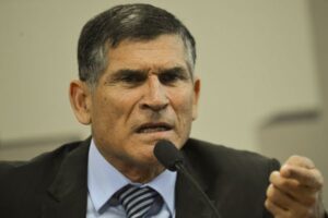 General e ex-ministro de Bolsonaro pode ser candidato à Presidência