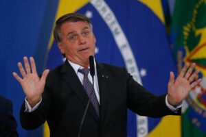 Bolsonaro solicita arquivamento de inquérito através da AGU