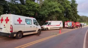 Grave acidente com ônibus mata sete e deixa 13 feridos no Paraná