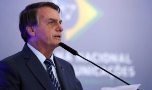 Tradicionais aliados do presidente Jair Bolsonaro, os evangélicos estão divididos na corrida eleitoral de 2022, mostra pesquisa Datafolha publicada pela "Folha de S.Paulo" nesta sexta-feira (26)
