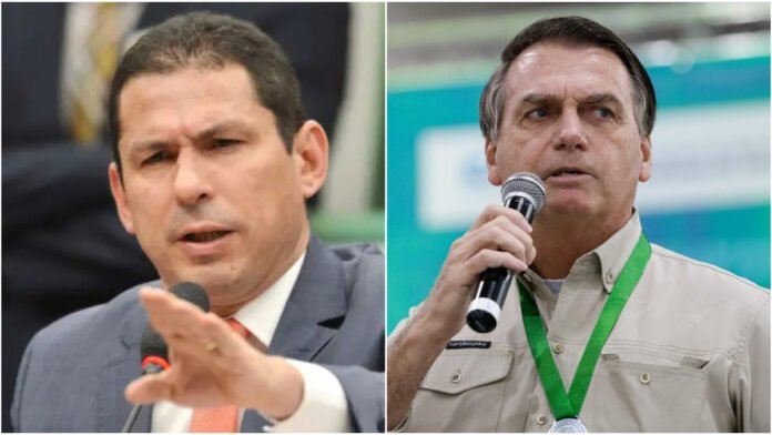 O presidente Jair Bolsonaro (PL) acusou nessa quinta-feira (12) o deputado federal Marcelo Ramos (PSD-AM) de promover interferência do poder Judiciário no Legislativo ao recorrer ao Tribunal Superior Eleitoral (TSE) para garantir a continuidade no cargo de vice-presidente da Câmara Federal