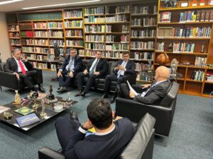 Wilson Lima se reúne com ministro do STF Alexandre de Moraes