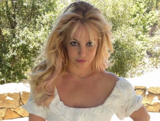 Britney Spears anuncia ter sofrido aborto espontâneo
