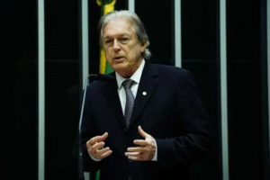 União Brasil confirma saída de coligação de terceira via para as eleições
