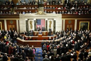 Senado dos EUA aprova nova ajuda à Ucrânia de US$ 40 bi