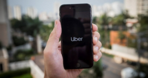 Uber testa ferramenta de selfie para passageiro que pagar corrida em dinheiro