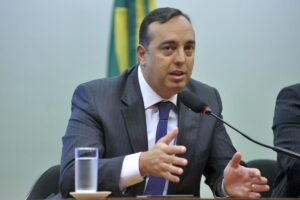 Ministros do STF mantém cassação de deputado acusado de fake news