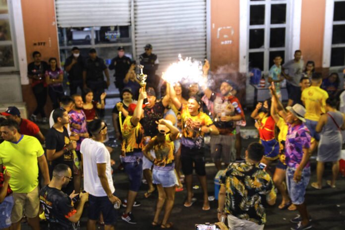 Vencedores do Festival Folclórico do Amazonas são premiados