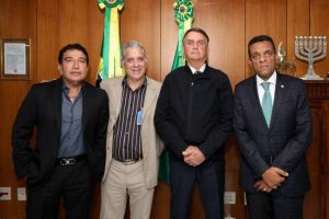 O presidente Jair Bolsonaro (PL) recebeu nesta quarta-feira (20), em Brasília, José Arruda, irmão do tesoureiro do PT Marcelo Arruda, assassinado pelo agente penitenciário Jorge Guaranho no último dia 11 durante sua festa de aniversário em Foz do Iguaçu