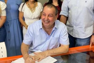 O diretório amazonense do Partido Social Democrático (PSD) oficializou nesta segunda-feira (25), em convenção, a candidatura à reeleição do senador Omar Aziz