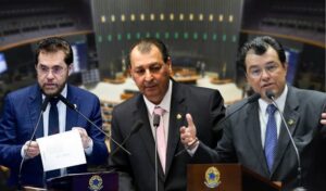 Os senadores amazonenses Eduardo Braga e Plínio Valério comentam o voto favorável à PEC do estado de emergência, aprovado nessa quinta-feira (30) no Senado