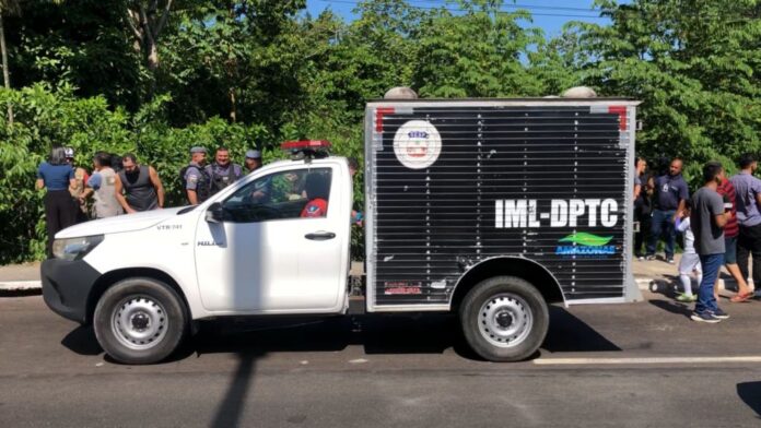 Manaus: corpo é encontrado boiando no Parque 10