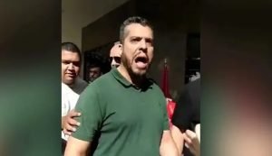 Caminhada de políticos de esquerda é interrompida por grupo de deputado bolsonarista no RJ