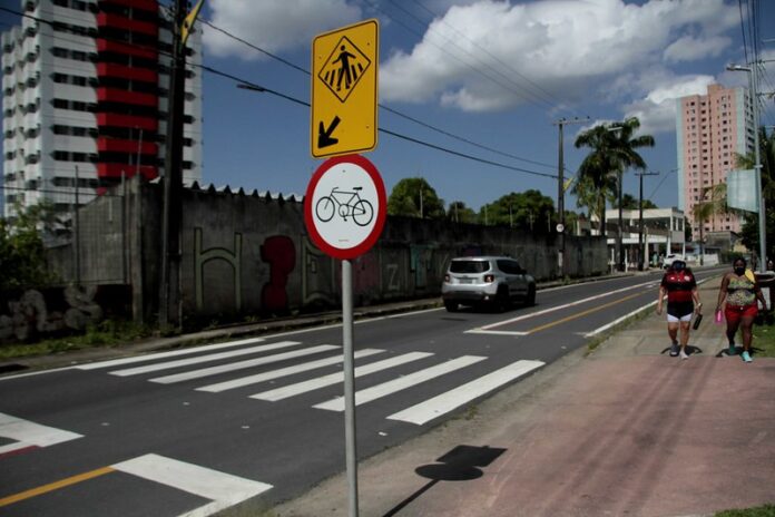 Vídeo: ciclofaixa em Manaus pode ser implantada até o final deste ano