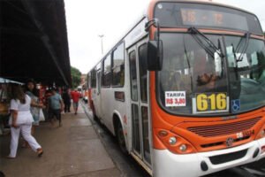 Ônibus coletivo da Ufam volta com trajeto para o Centro de Manaus