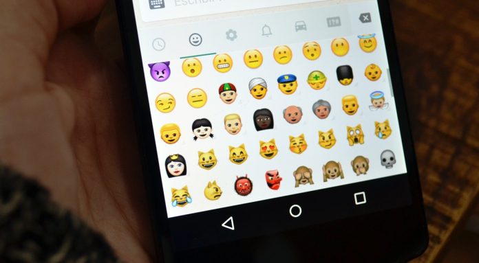 Pesquisa aponta melhores e piores emojis para usar no trabalho