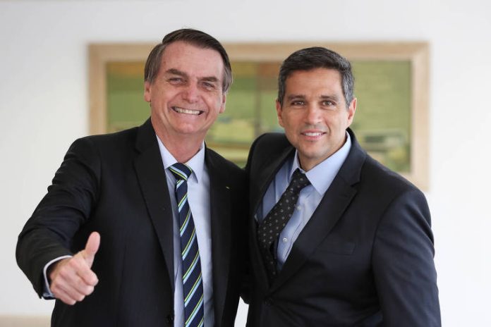 Presidente do Banco Central desmente Bolsonaro e nega que bancos tenham perdido dinheiro com Pix
