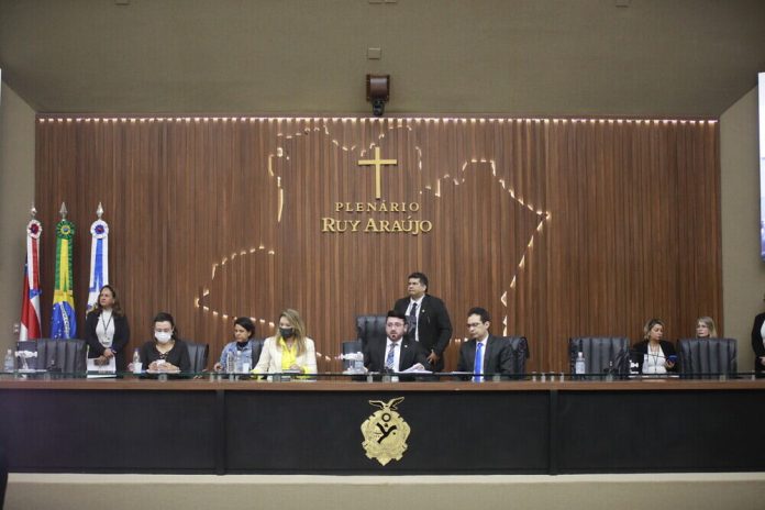 Pela segunda vez desde o início da campanha eleitoral, em 16 de agosto, a votação de projetos de lei (PLs) na Assembleia Legislativa do Amazonas (Aleam) foi suspensa devido à falta de quórum