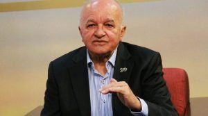 José Melo registra candidatura de deputado estadual no TSE