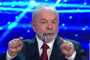 A equipe de campanha do ex-presidente Luiz Inácio Lula da Silva decidiu restringir a participação do candidato do PT em debates