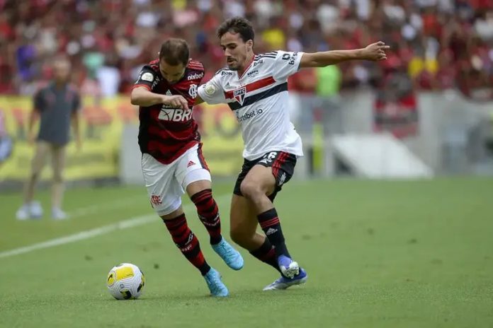 São Paulo e Flamengo se enfrentam neste sábado (6), a partir das 20h30 (horário de Brasília), no Estádio do Morumbi, pela 21ª rodada da Série A do Campeonato Brasileiro