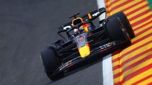 GP da Bélgica: Verstappen vence, Hamilton e Alonso se envolvem em acidente