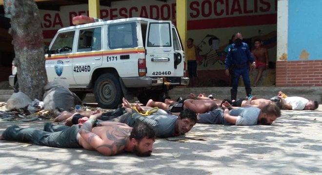 Venezuela condena 17 pessoas por ataque contra Maduro
