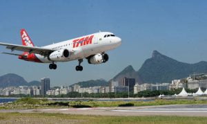 Petrobras anuncia queda no preço do querosene de aviação