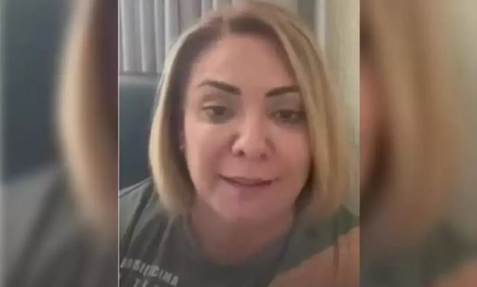 A ex-mulher do presidente Jair Bolsonaro (PL) Ana Cristina Siqueira Valle, que é candidata a deputada distrital e se apresenta como Cristina Bolsonaro, publicou vídeo nas redes sociais com um 