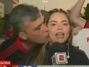 Um torcedor do Flamengo foi preso após assediar a repórter Jéssica Dias, da ESPN, antes da partida desta quarta-feira (7) no Maracanã, pela semifinal da Libertadores