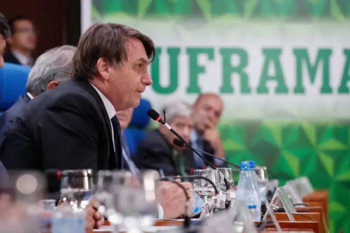 O presidente Jair Bolsonaro (PL) fará nova visita à capital amazonense na próxima quinta-feira (22). O mandatário chegará às 14h, em voo saído de Belém (PA), e será recepcionado no Aeroporto Eduardinho