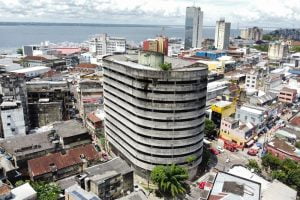 Prefeitura faz leilão do edifício-garagem; imóvel é arrematado por R$ 5 milhões