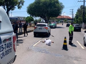Motociclista morre após ser atingido por carro em Manaus